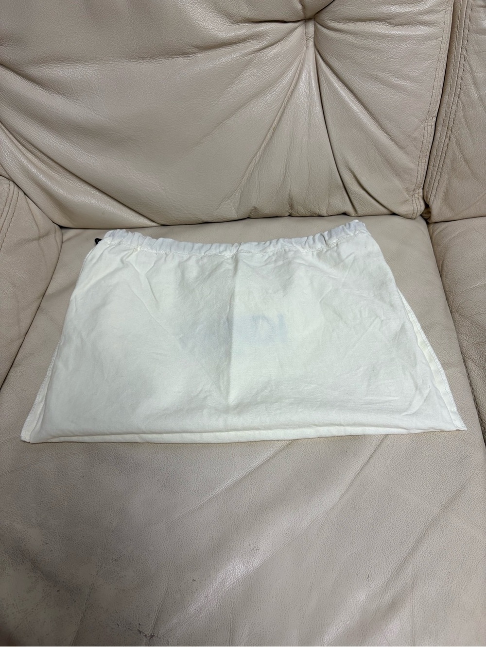 FENDI Cream Small Drawstring Dust Bag 10 x 15 Black Logo - Picture 6 of 8